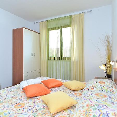 Apartment Jadranko 1761 Peroj Eksteriør billede