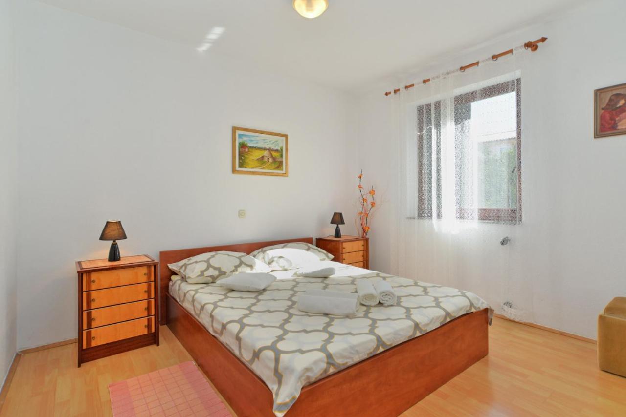 Apartment Jadranko 1761 Peroj Eksteriør billede